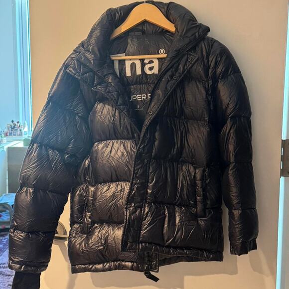 Aritzia Super Puff in High Gloss Black - Picture 3 of 6